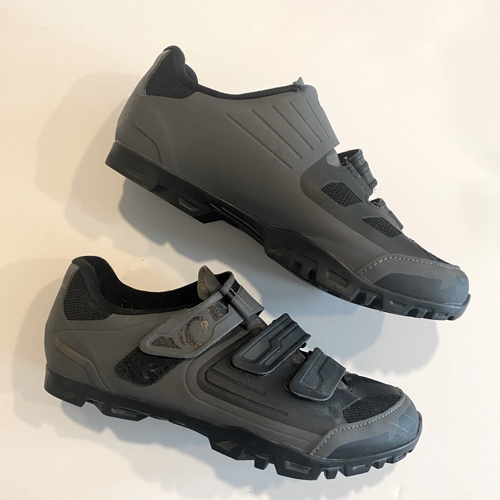 IQ Pearl Izumi Cycling Shoes